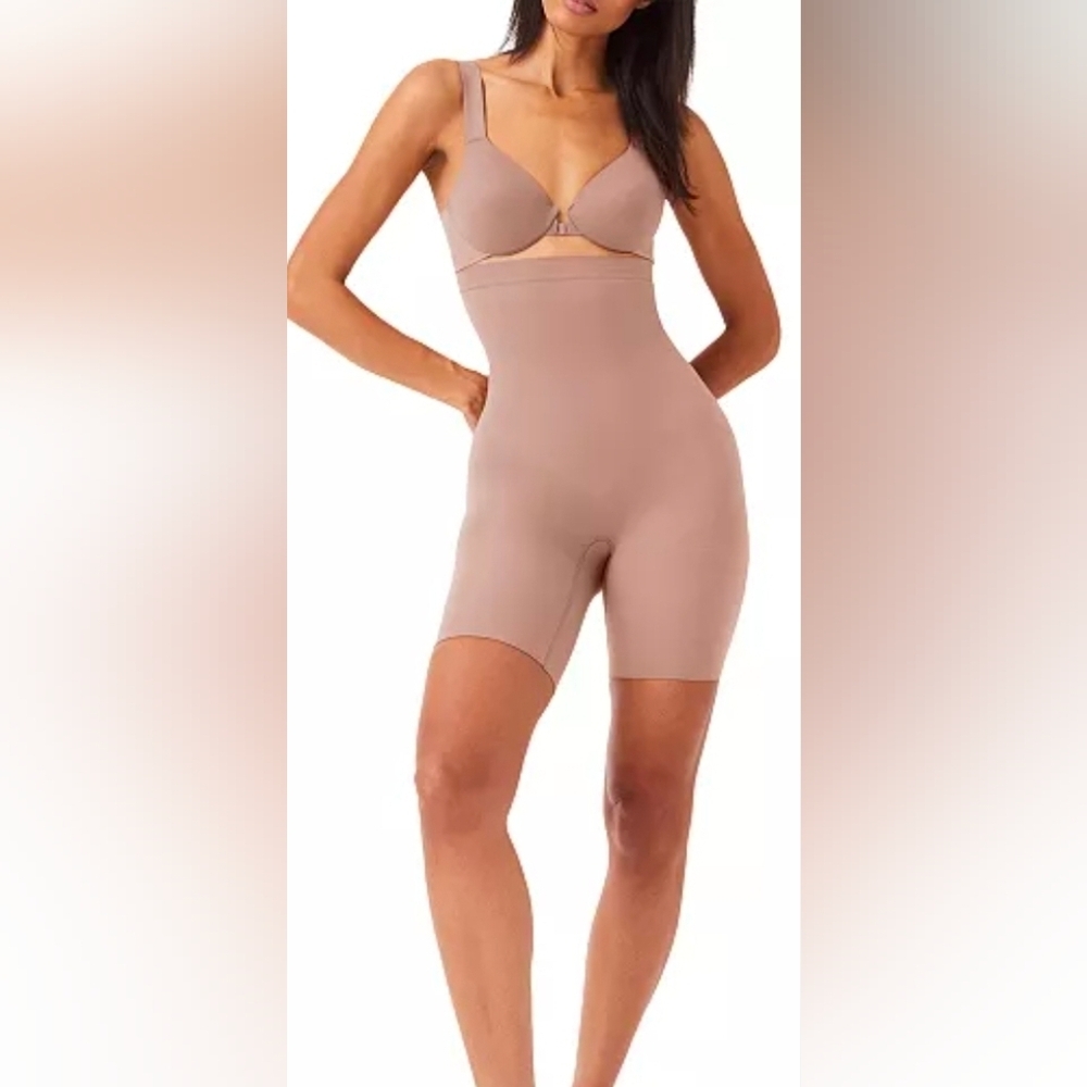Nwt Spanx High Waisted Mid-Thigh Shaper Short Size Small